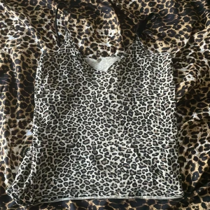 leopard linne  - en jätte fin leopard linne som jag har gjort själv😻