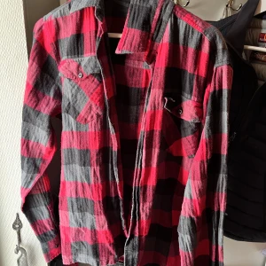 Skjorta  - Storlek s bra skick