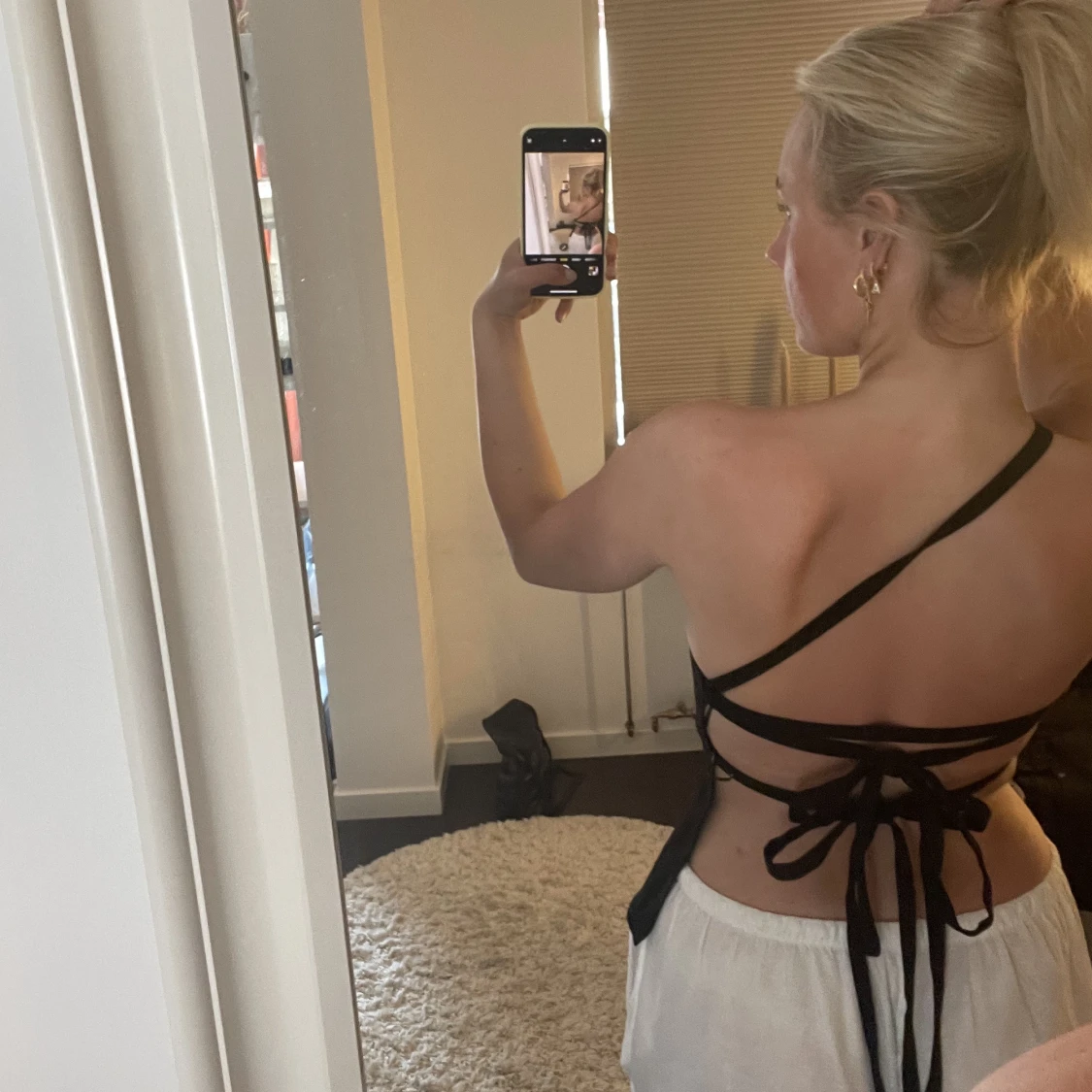 Linne med öppen rygg - 90