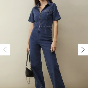 Denim jumpsuit  - Måste tyvärr sälja min jumpsuit från urban outfitters då den är lite för lång. Jag är 166 cm lång!🌷 Använd 2 gånger.  450kr + frakt💙