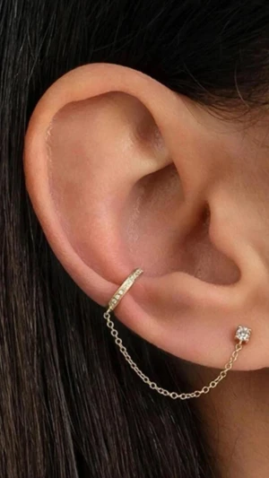 Örhänge 925silver - Säljer detta smycke, materialet är 925 silver💕 säljer för 99kr.