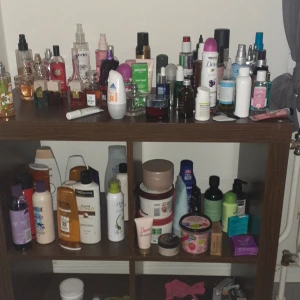 Olika parfymer o hudvårdsprodukter - Säljer hur mycket parfymer och hudvårds produkter som helst bara tt höra av sig