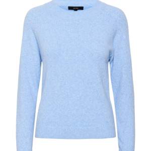 Ljusblå stickad tröja från vero moda i strl M men passar xs! Den är använd mel det är ingenting man lägger märke till när man har på sig den💗