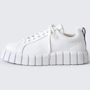 Eytys Odessa  - Säljer mina eytys Odessa då jag köpte fel storlek. Sjukt fina och endast använda några gånger! Skriv för fler bilder