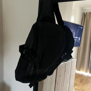 Väska - Superdry väska. Aldrig använd.