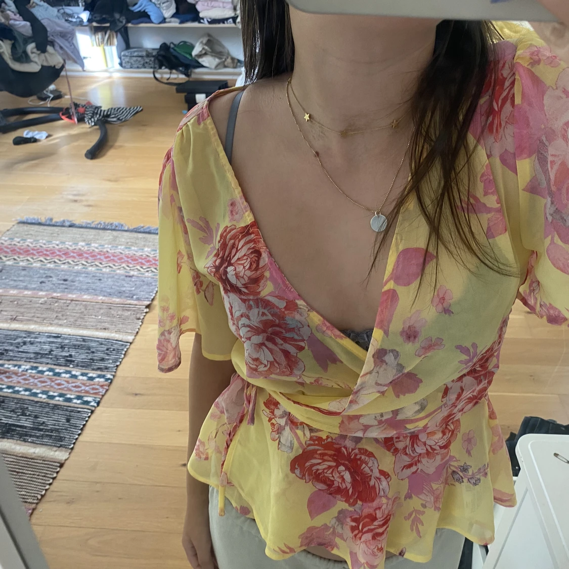 Rosa-gul blus från Mango