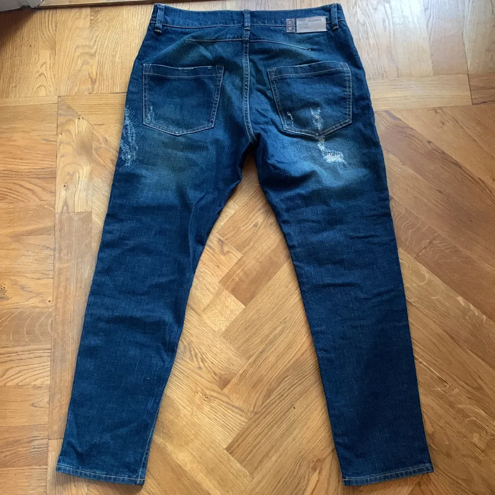 Supercoola vintage jeans från Two Women In The World! Storlek 28/M. Inga defekter🌟. Jeans & Byxor.