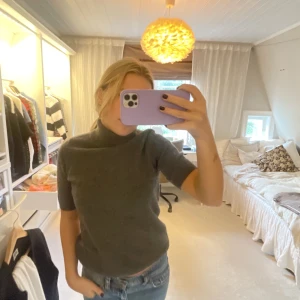 Kashmir - Så najs kashmir tshirt med polo!❤️