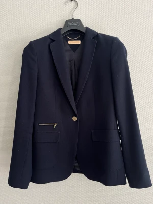 Massimo Dutti Kavaj - Elegant, fin kavaj, normal i storleken, 52% Bomull, 48% Ull