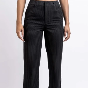 Kostymbyxor  - Kostymbyxor från madlady🤍helt oanvända🤍modellen är i regular inte tall eller short