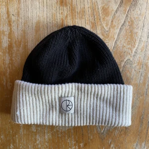 Polar mössa - Snygg polar mössa typ oanvänd.