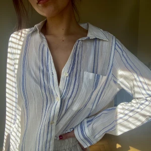 Skjorta perfekt skick - Linne-liknande material! Använd någon enstaka gång, så perfekt skick 🦋