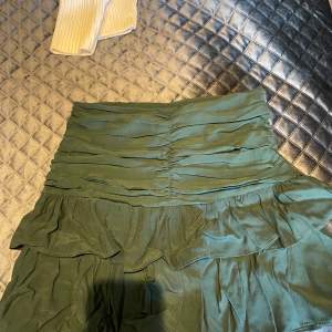 Grön kjol från zara