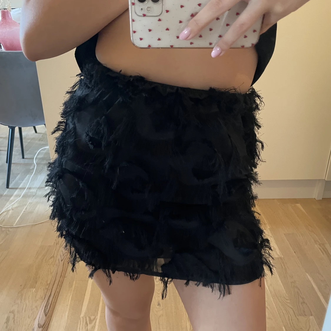 Svart kjol med fransar  - 91