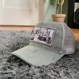 Keps  - Säljer nu denna keps från Emilio Pendenza. Skick 8/10 nypris 699.