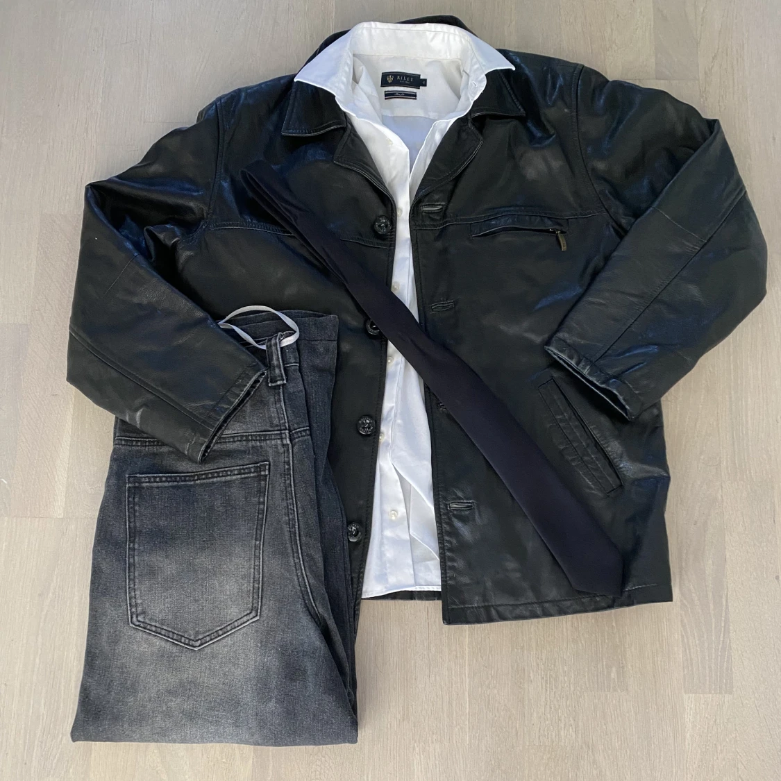 Svart skinnjacka  - 90