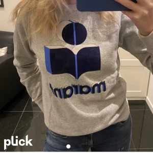 Marant tröja - Säljer min jättesnygga tröja från marant i jättebra skick! Säljer då den inte kommer till användning. Storlek 38 men passar mig som har S och Xs (lånad bild)