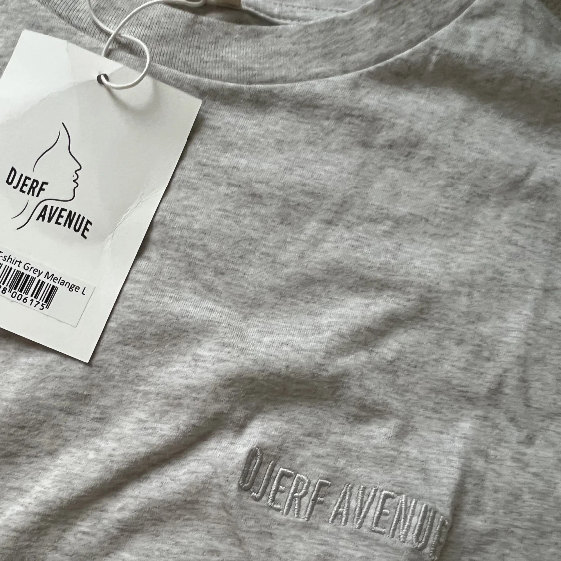 DJERF AVENUE ESSENTIAL T-SHIRT GREY MELANGE - 91