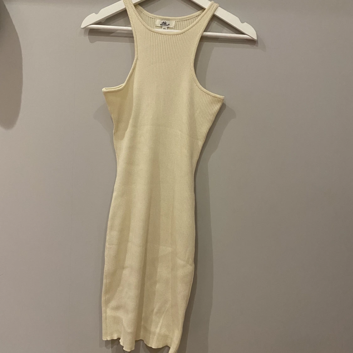 Ribbad klänning - 90