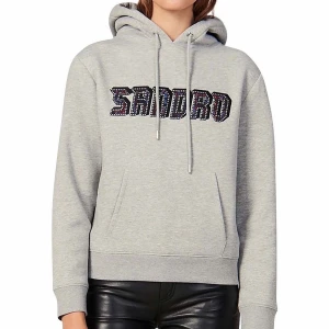 Sandro hoodie - Sååå snygg Sandro hoodie, nypris är ca2000kr. Säljer endast då den inte kommer till så mycket användning längre. Den har tappat några stenar men inget man tänker särskilt mycket på!❤️💕