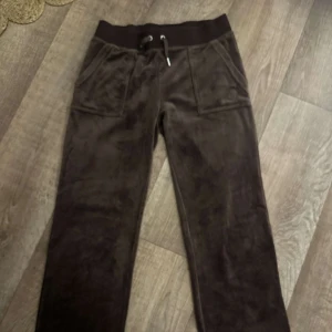 Juicy Couture Byxor  - Helt oanvända Nypris 1200 Storlek S