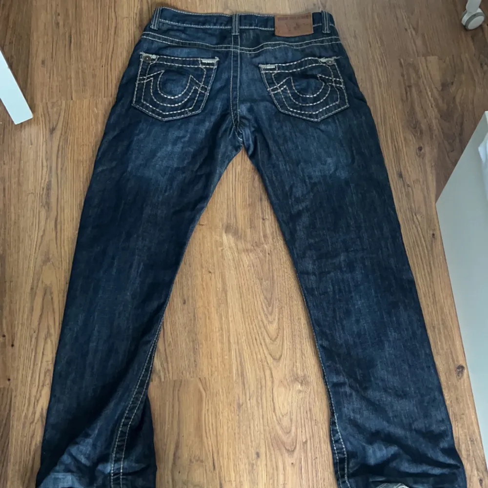 Feta vida true religon jeans Strl 32. Jeans & Byxor.