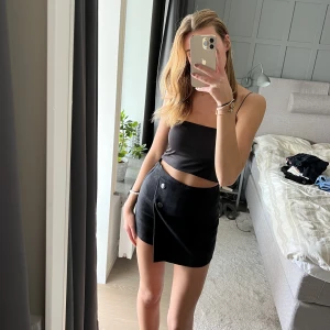 Zara kostymshorts - Zara kostymshorts med fina knappar