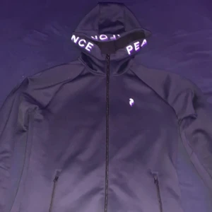 Peak performance hoodie - Peak performance huvtröja, som ny. Storlek M. Orginal pris 1600