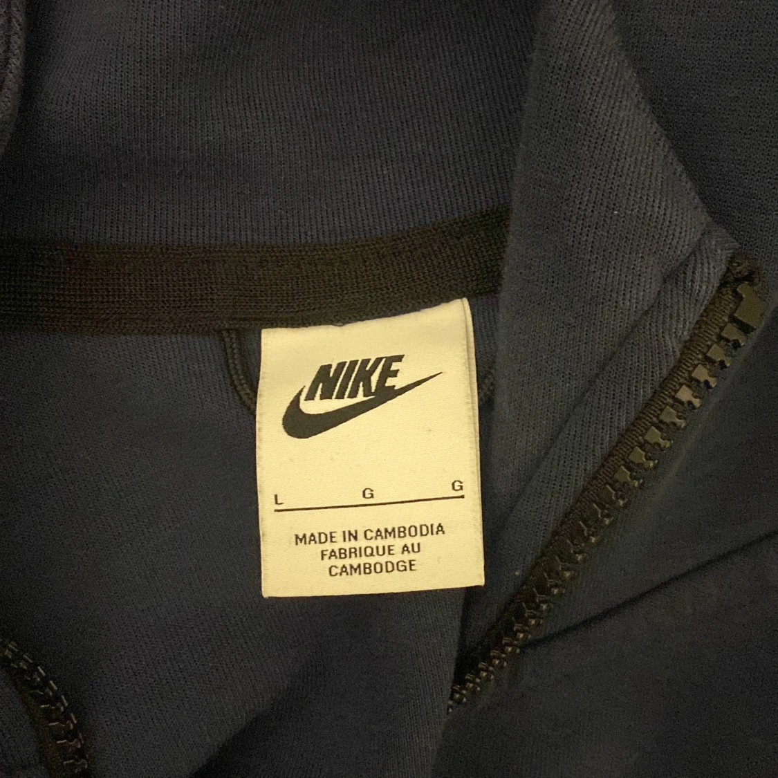 Mörkblå nike tech fleece - 90