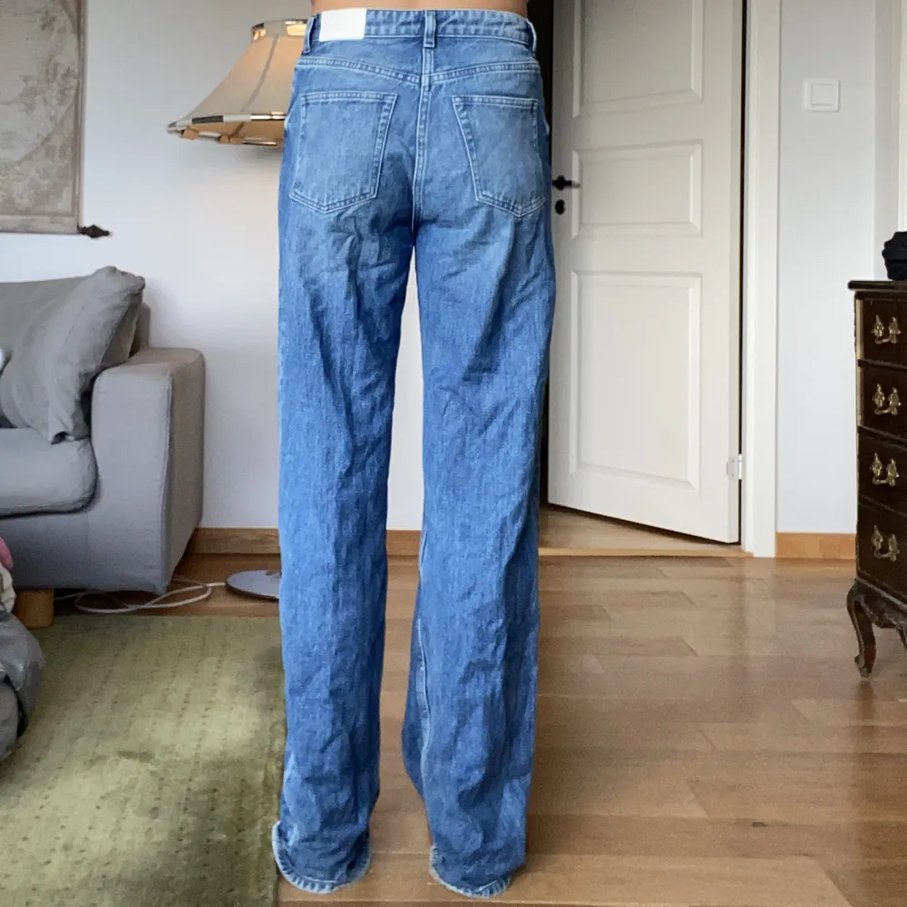 Köp nu eller kom med prisförslag! Jag har s men dessa är i storlek 44 så det är lite konstigt. . Jeans & Byxor.