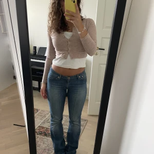 Kofta kofta  - Kort, beige kofta från zara Storlek S