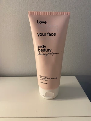 Ansiktsmask  - Ansiktsmask från Indy Beauty💘 Använd köp nu!