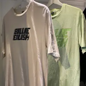 2 snygga Oversized ”Billie Eilish” t-shirts + ett Billie Eilish bälte. Köp tillsammans för 199kr🥰💚🖤