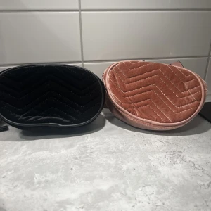 Väska  - Magväska hajat säljer dom för det är inte min stil länge därför säljer jag dom 