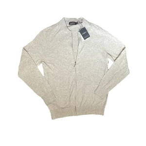 Kofta dressman - Tja säljer en helt ny kofta från dresman. Hör av er vid fråger o funderingar.