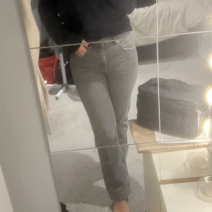 Straight leg jeans - Straight leg jeans från zara. Mid rise❤️