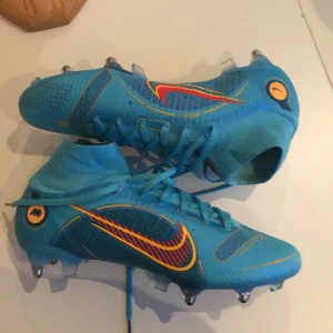 Nike superfly Elite  -  Kom med bud. Aldrig använda. Köpt för 2800kr behöver påsen 