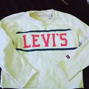 Sweetshirt - Skön tröja. Men för stor 