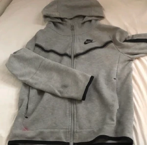 Nike tech fleece  - .