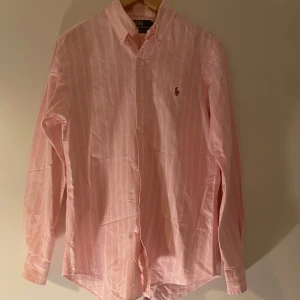 Ralph Lauren Skjorta - En fin, vintage Ralph Lauren skjorta i väldigt fint skick