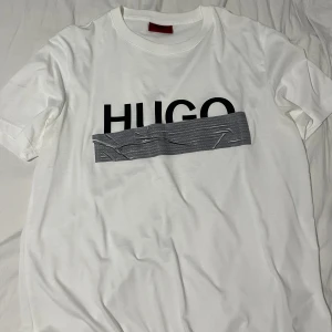 Hugo T-shirt - Hugo T-shirt i gott skick