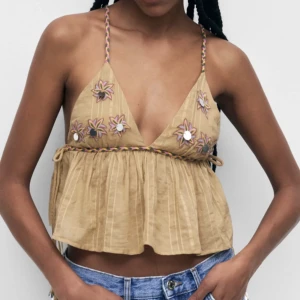 Linne från PULL&BEAR  - Brun linne i storlek M. Fåtal användning 