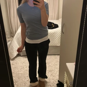 Kortärmad stickad tröja - Finstickad tröja från Lindex! Kommer tyvärr inte till användning längre💕