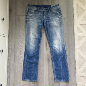 Vintage Diesel jeans  - Säljer ett par diesel jeans i fint skick. Köpare står för frakt🧚🏼‍♀️