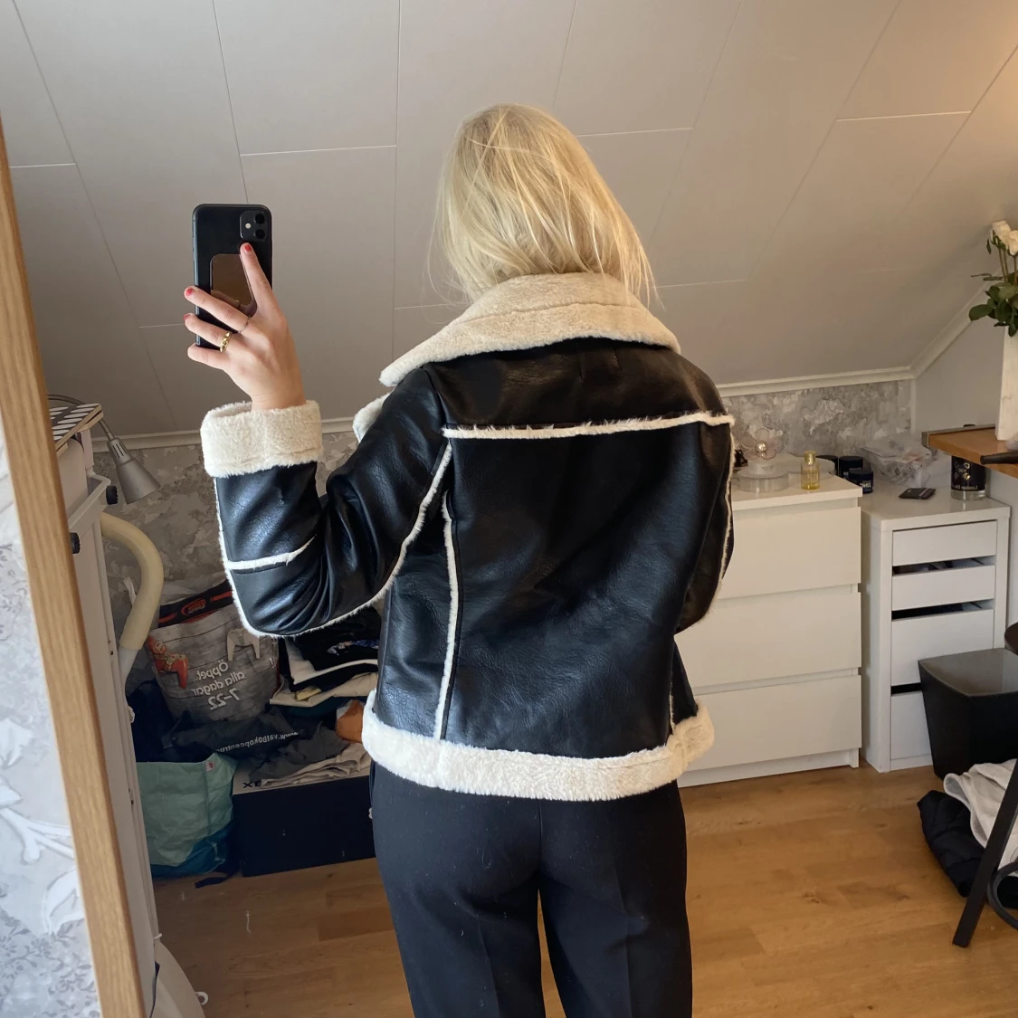 Fodrad skinnjacka - 91