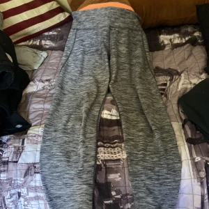 Idrottsbyxor  - Kommer inte använda så sköljer dom 