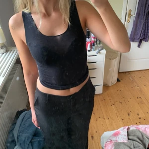 Intimissimi top - Såå himla najs topp från Intimissimi! Samma material som deras populära långärmade. Passar jättebra till fest och vardag!💜