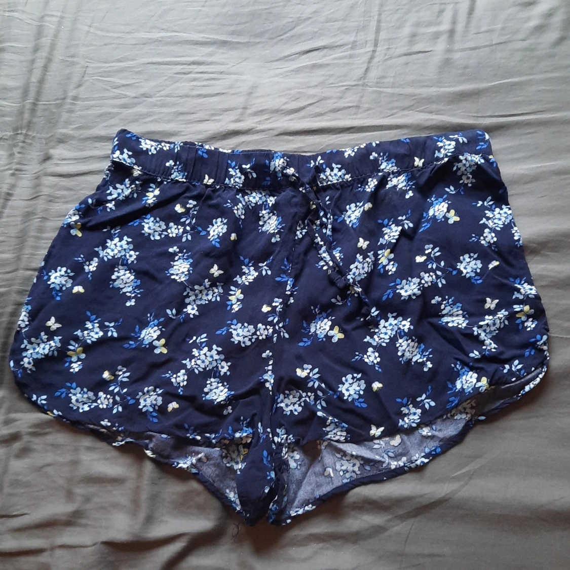 Blommiga shorts 
