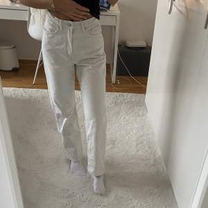 Jeans från Weekday Modell: Rowe Stl: W:28/L:30