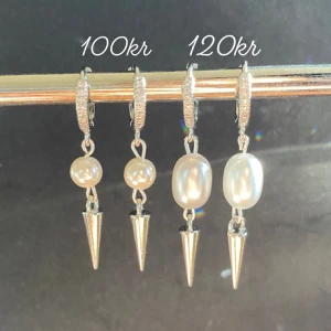 Örhängen  - Frakt 15kr💓